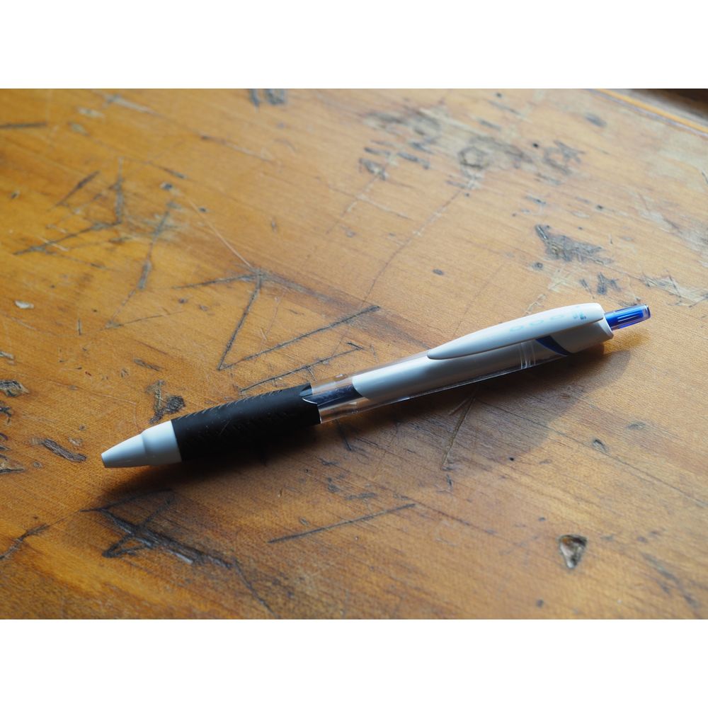 Uni Jetstream 0.5 Ballpoint Pen - Blue Ink with White Body