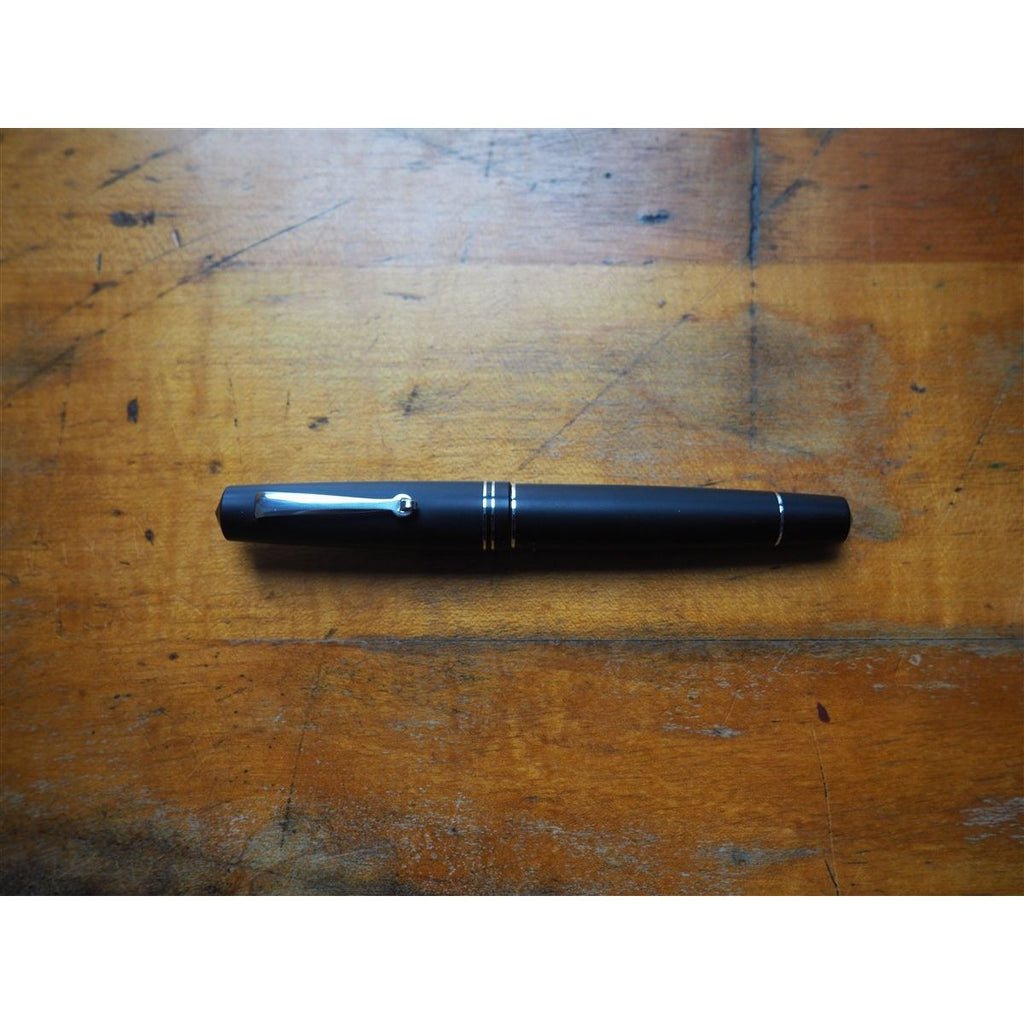 Leonardo Momento Zero Fountain Pen - Black Matte Resin - Silver Trim