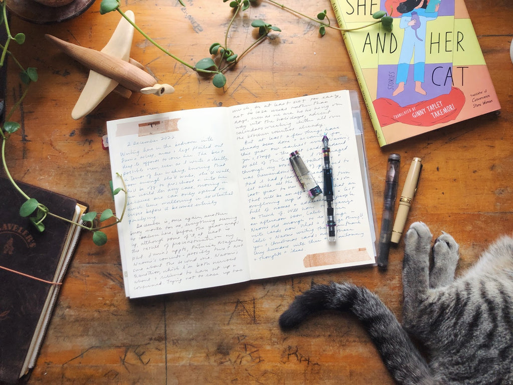 5 Easy Journal Prompts When You Don’t Know What to Journal About