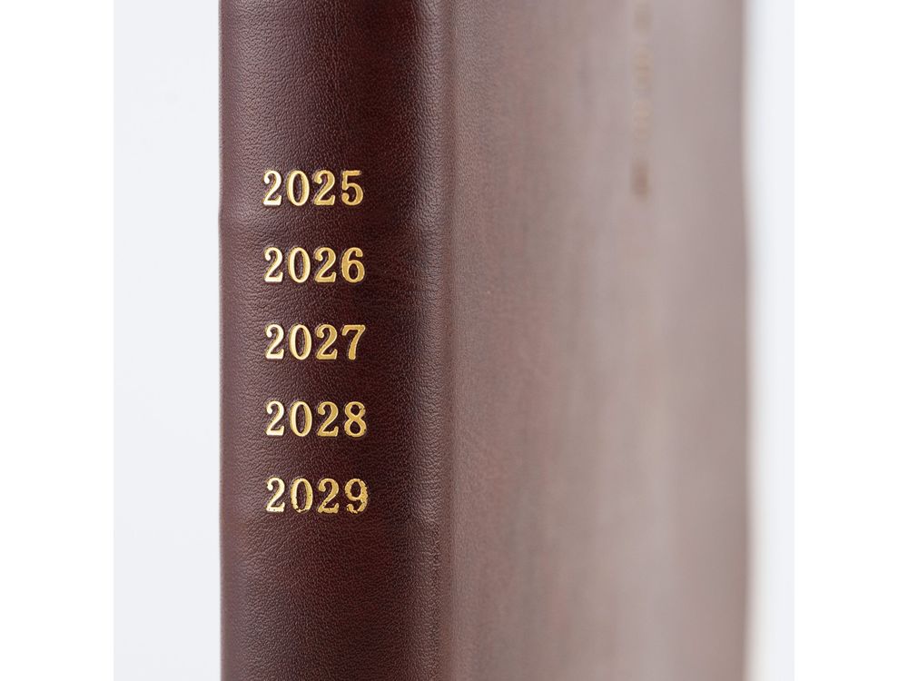 Hobonichi 2025 - 5-Year Japanese Book (2025-2029) - A5 Cousin