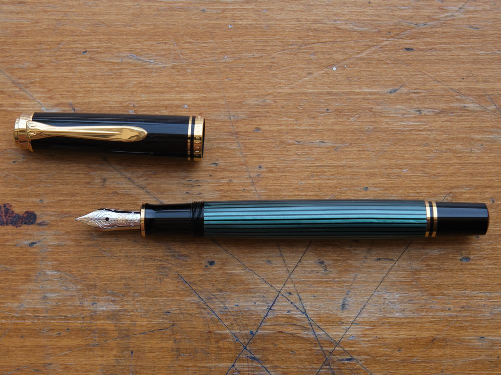 Pelikan Souverän M400 Fountain Pen - Black-Green