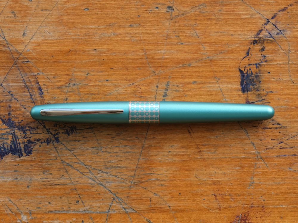 Pilot Metropolitan Fountain Pen - Retro Pop Turquoise With 1.0mm Stub Nib