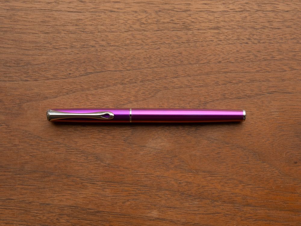 Diplomat Fountain Pen - Traveller - Funky Fuchsia