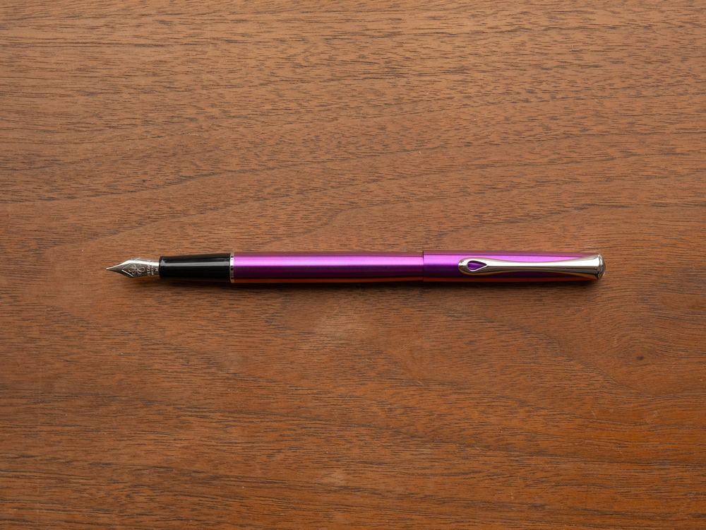 Diplomat Fountain Pen - Traveller - Funky Fuchsia