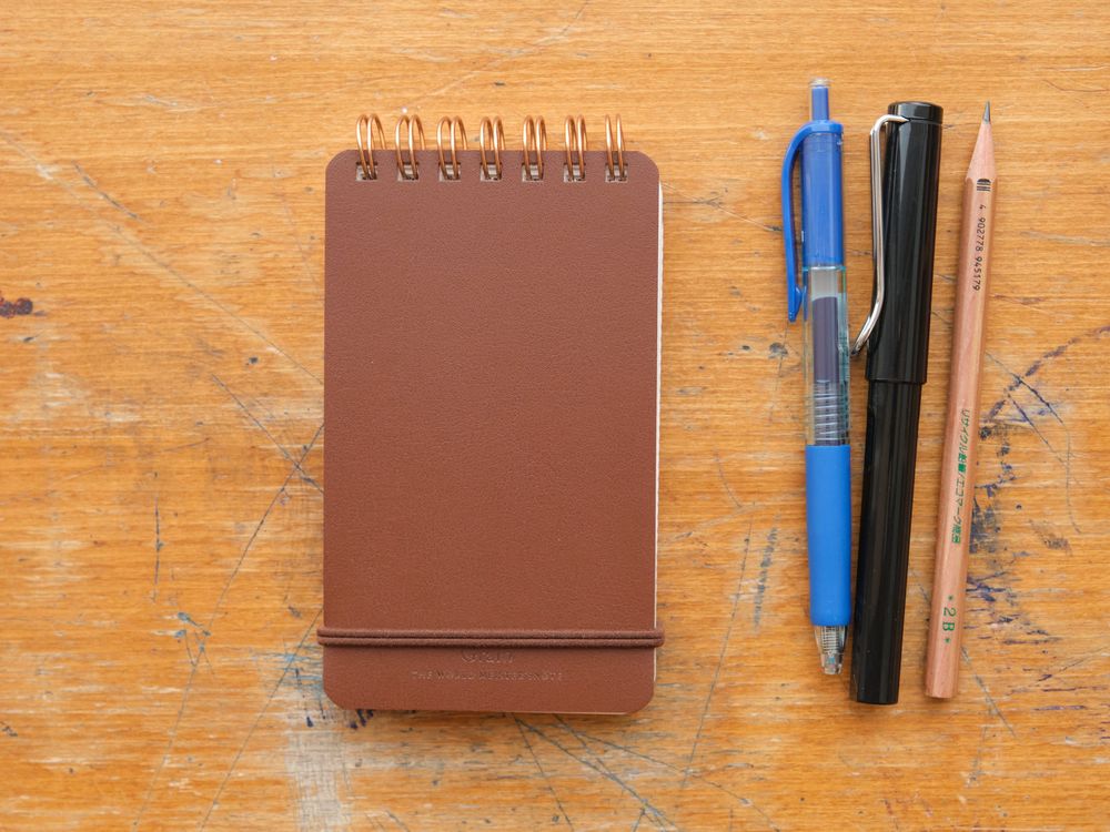 Midori Grain Ring Memo - Dark Brown