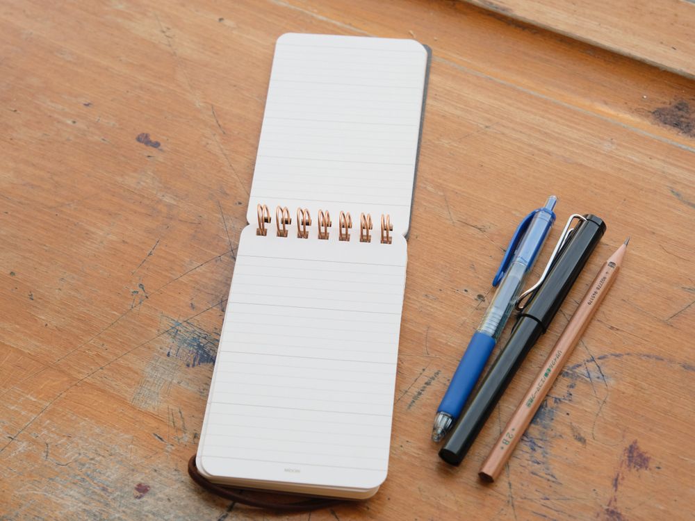 Midori Grain Ring Memo - Dark Brown