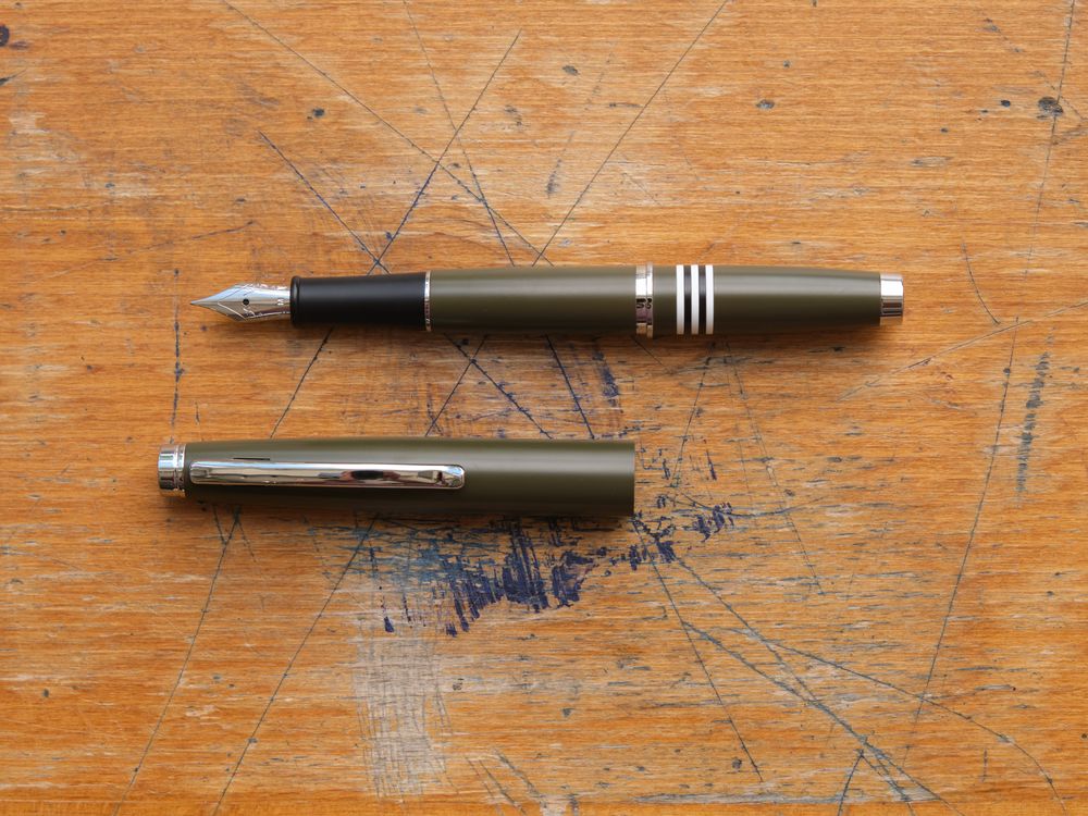 Monteverde Dakota Fountain Pen - Military Green