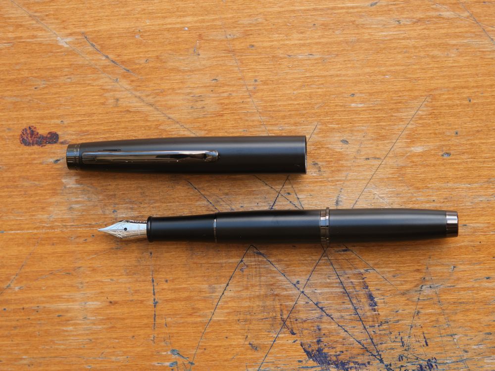 Monteverde Dakota Fountain Pen - Black Sky
