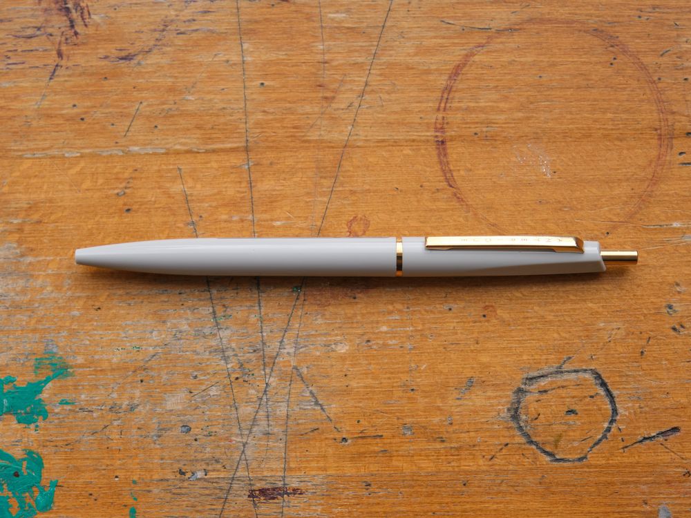 Anterique - Ballpoint Pen - 0.5mm - Pearl Grey