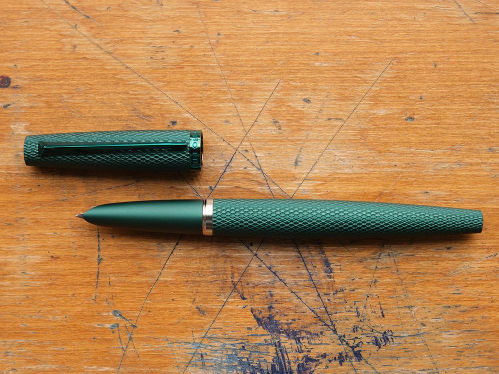 Diplomat Fountain Pen - Viper - Guilloche Green