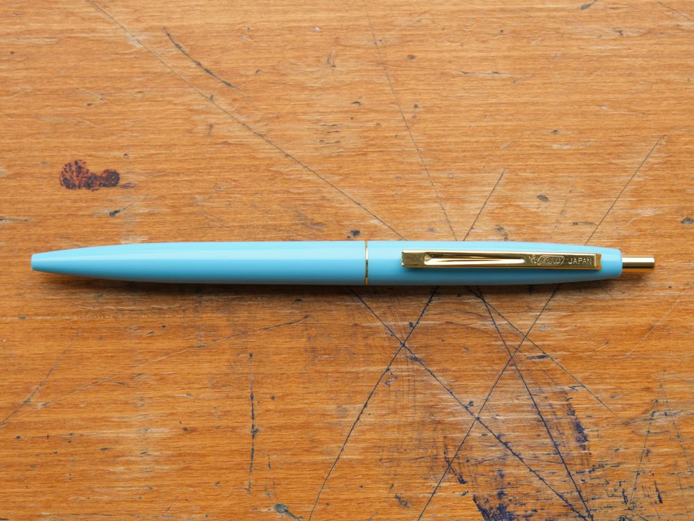 BIC - Ballpoint Pen - 0.5mm - Ice Blue