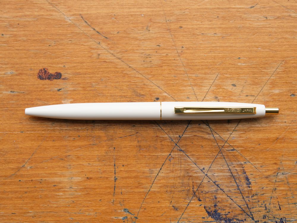 BIC - Ballpoint Pen - 0.5mm - White