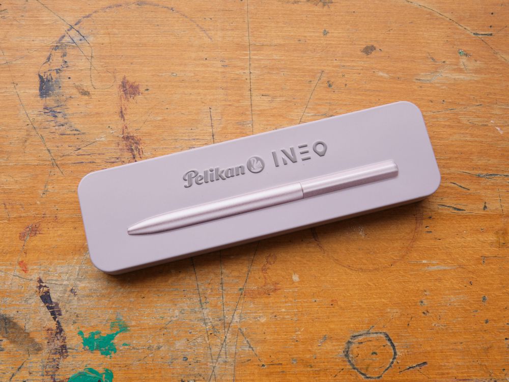 Pelikan Ineo Fountain Pen - Lavender Scent