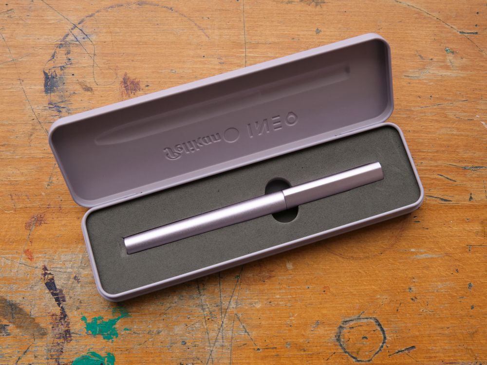 Pelikan Ineo Fountain Pen - Lavender Scent