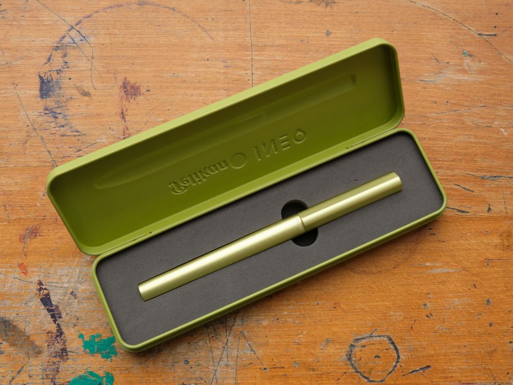 Pelikan Ineo Fountain Pen - Green Oasis