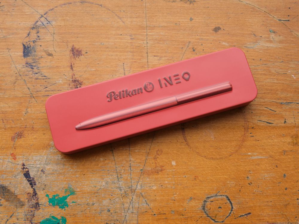 Pelikan Ineo Fountain Pen - Fiery Red