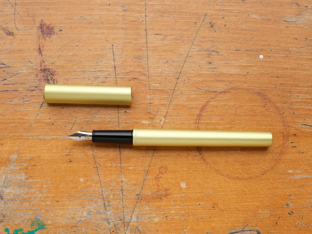 Pelikan Ineo Fountain Pen - Green Oasis