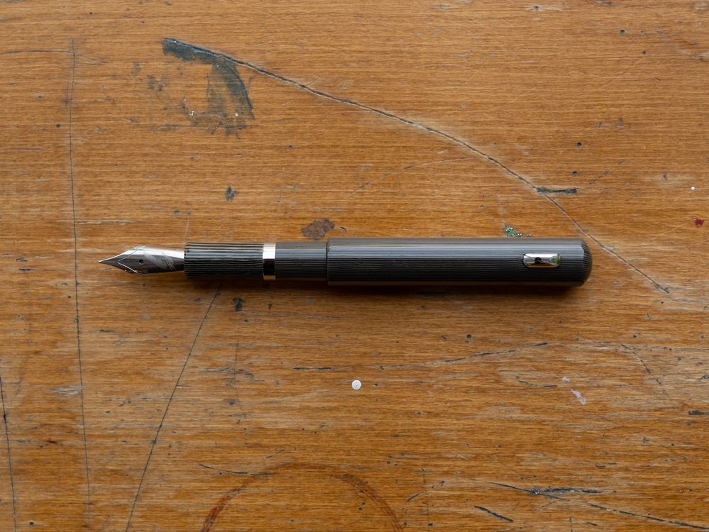 Fine Writing International Fountain Pen - Pencket - Biotite