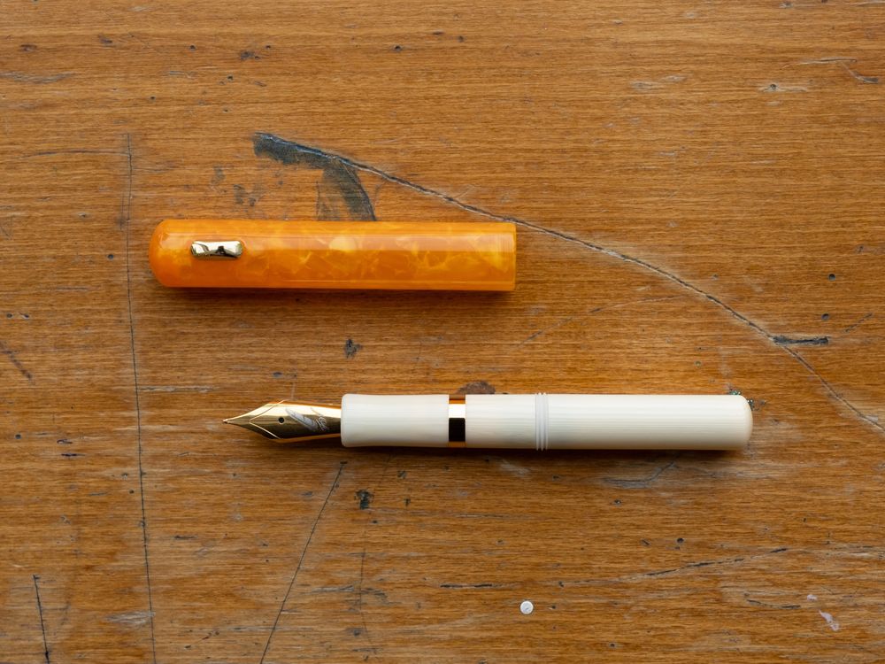 Fine Writing International Fountain Pen - Pencket - Amber