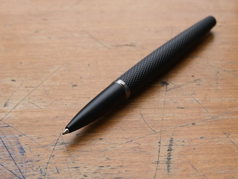 Diplomat Rollerball - Viper - Guilloche Black