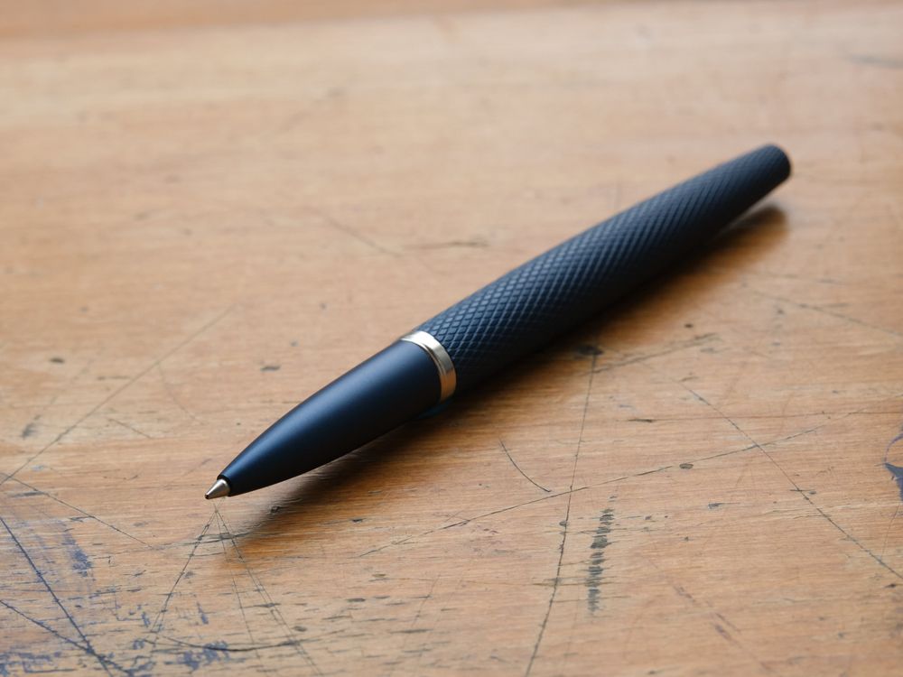 Diplomat Rollerball - Viper - Guilloche Blue