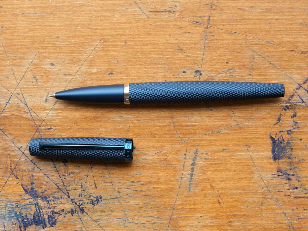 Diplomat Rollerball - Viper - Guilloche Blue