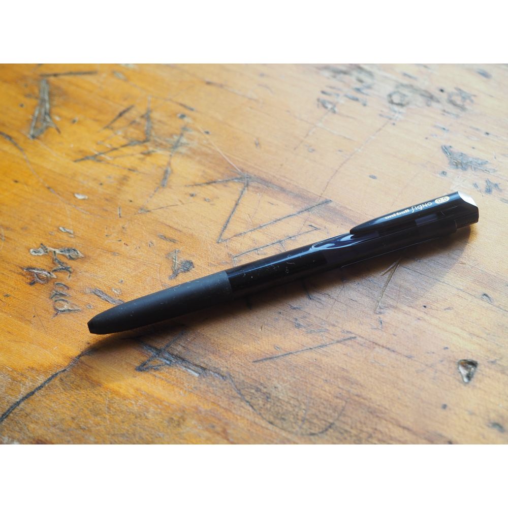Uni-ball Signo Knock Gel Pen (0.5mm) - Black