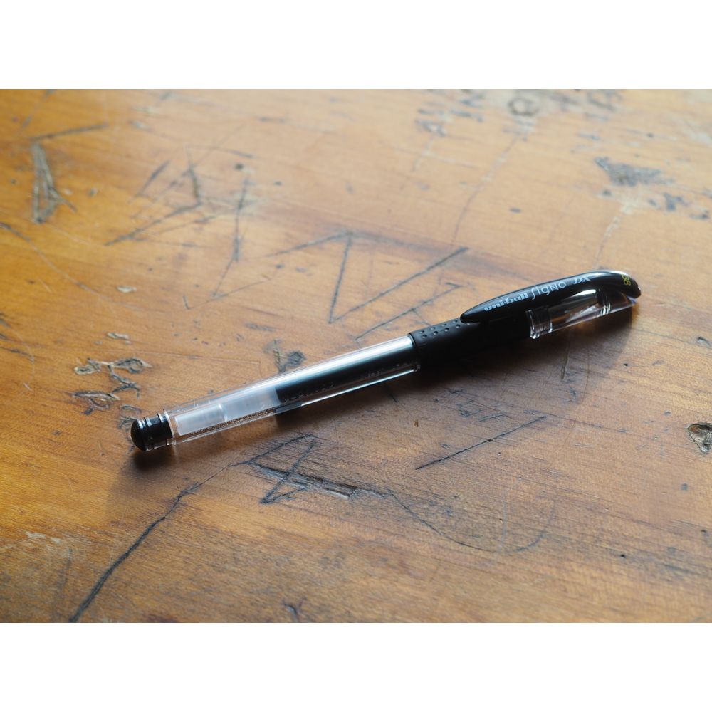 Uni-ball Signo DX Gel Pen (0.38mm) - Black