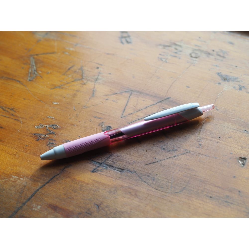 Uni Jetstream 0.5 Ballpoint Pen - Black Ink with Light Pink Body