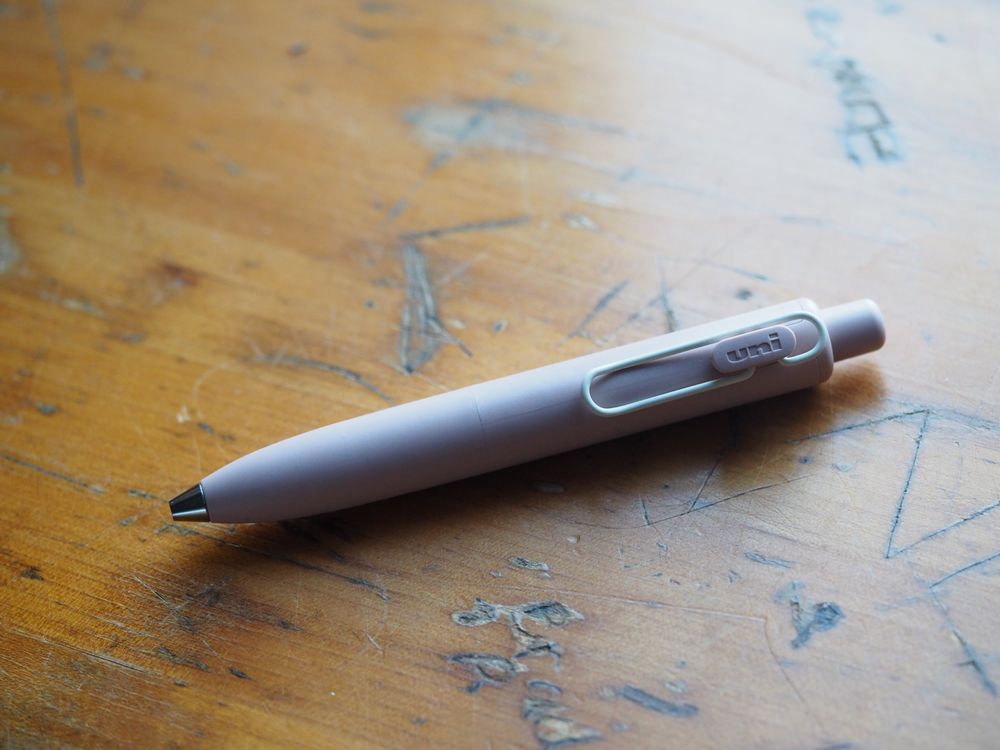 Uni-ball One P Gel Pen - 0.5mm - Rose Milk