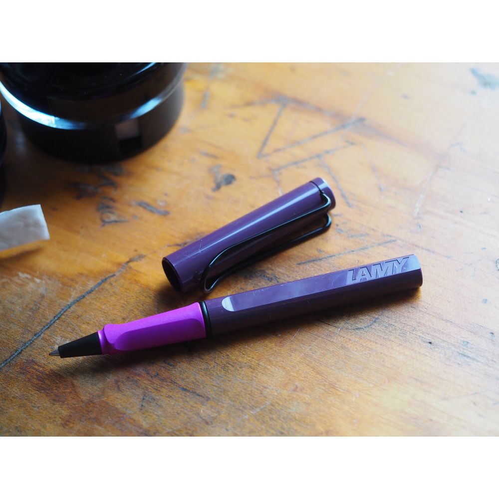 Lamy Safari ROLLERBALL Pen - 2024 Special Edition - Kewi Violet Blackberry Shiny