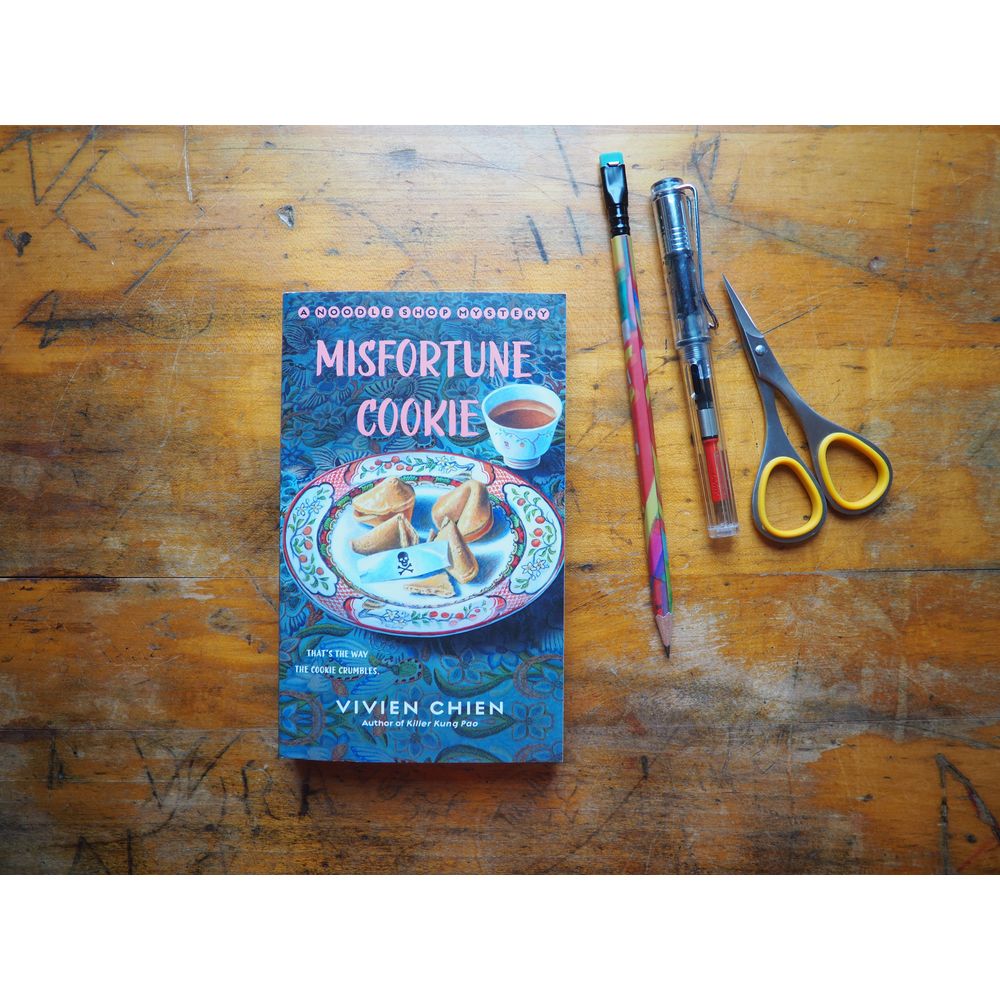 Misfortune Cookie: A Noodle Shop Mystery by Vivien Chien
