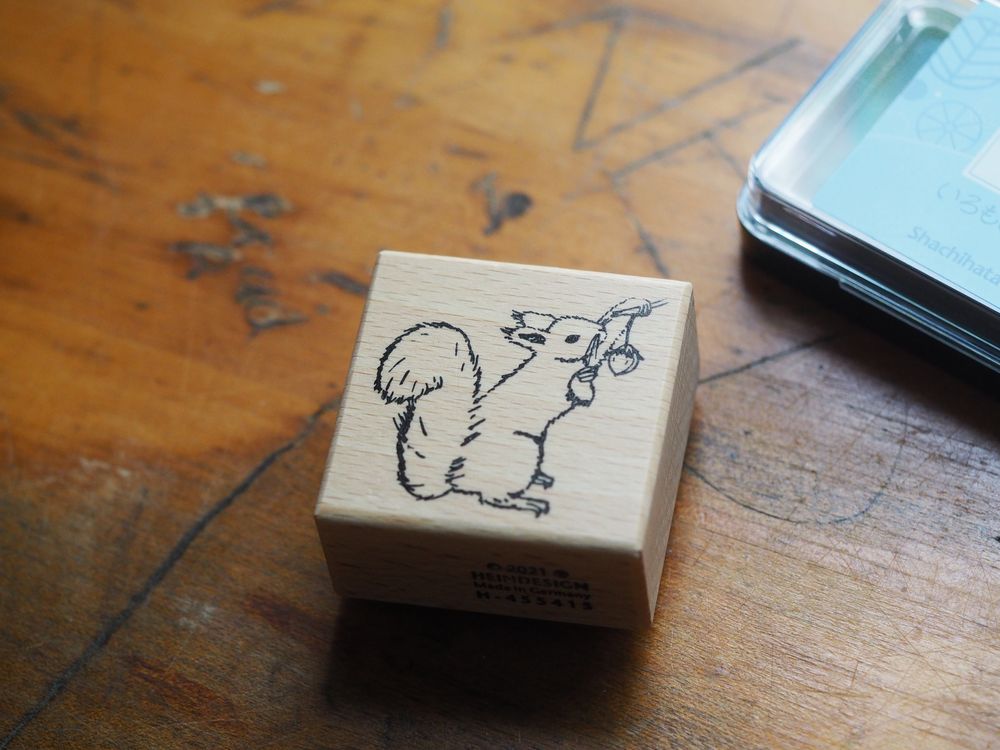 Heindesign Rubber Stamp - Squirrel Gets Nut