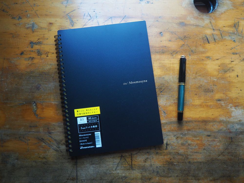 Maruman Mnemosyne Spiral Bound Notebook B5 - Dot 5mm