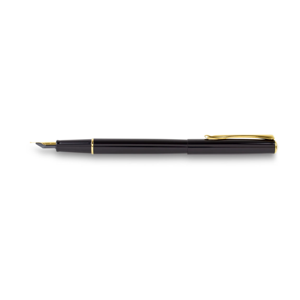 Diplomat Fountain Pen - Traveller - Black Lacquer GT
