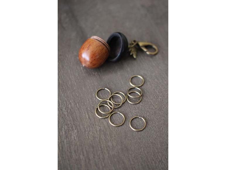 Little Acorn Stitch Marker Keeper