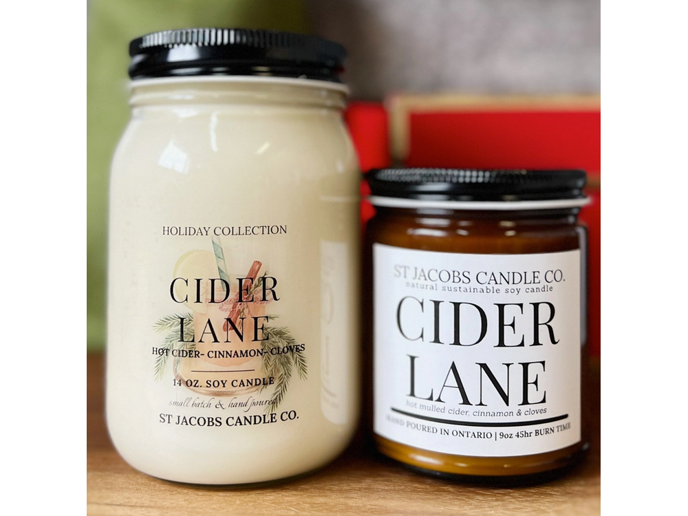 St. Jacobs Candle Co. - 14 oz Soy Candle - Holiday Collection - Cider Lane