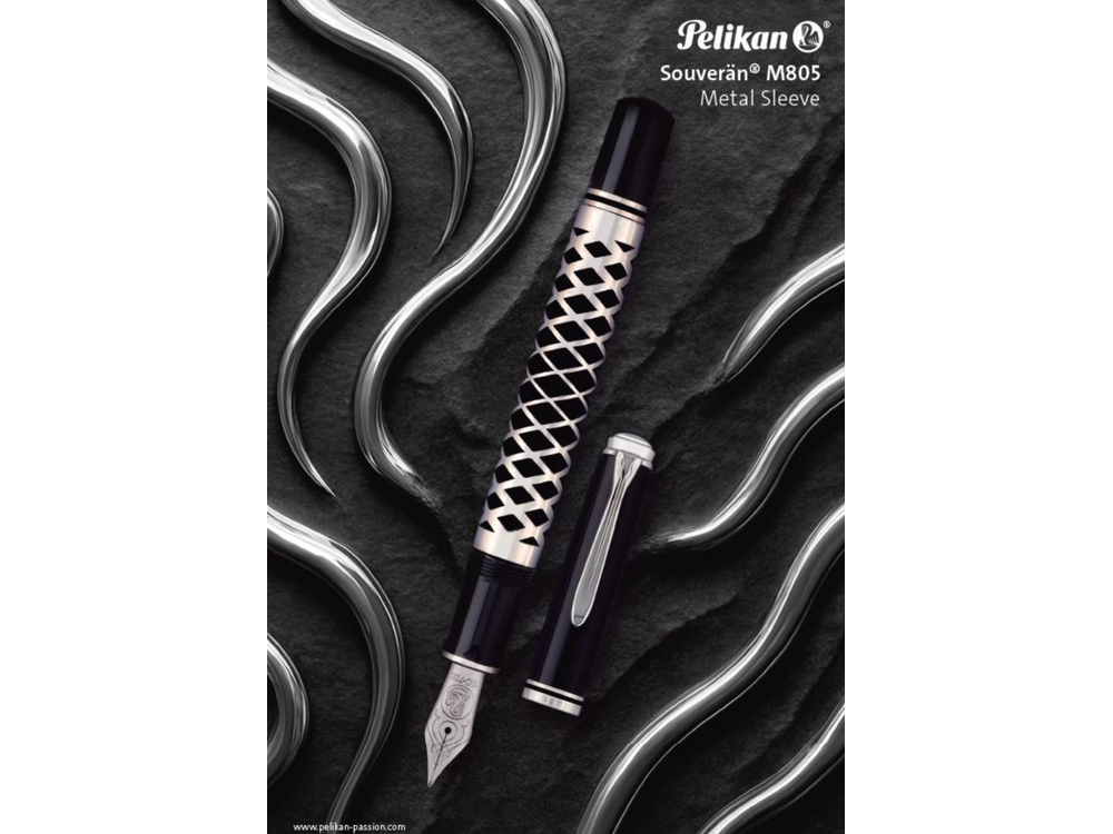 Pelikan Souverän M805 Fountain Pen - Metal Sleeve