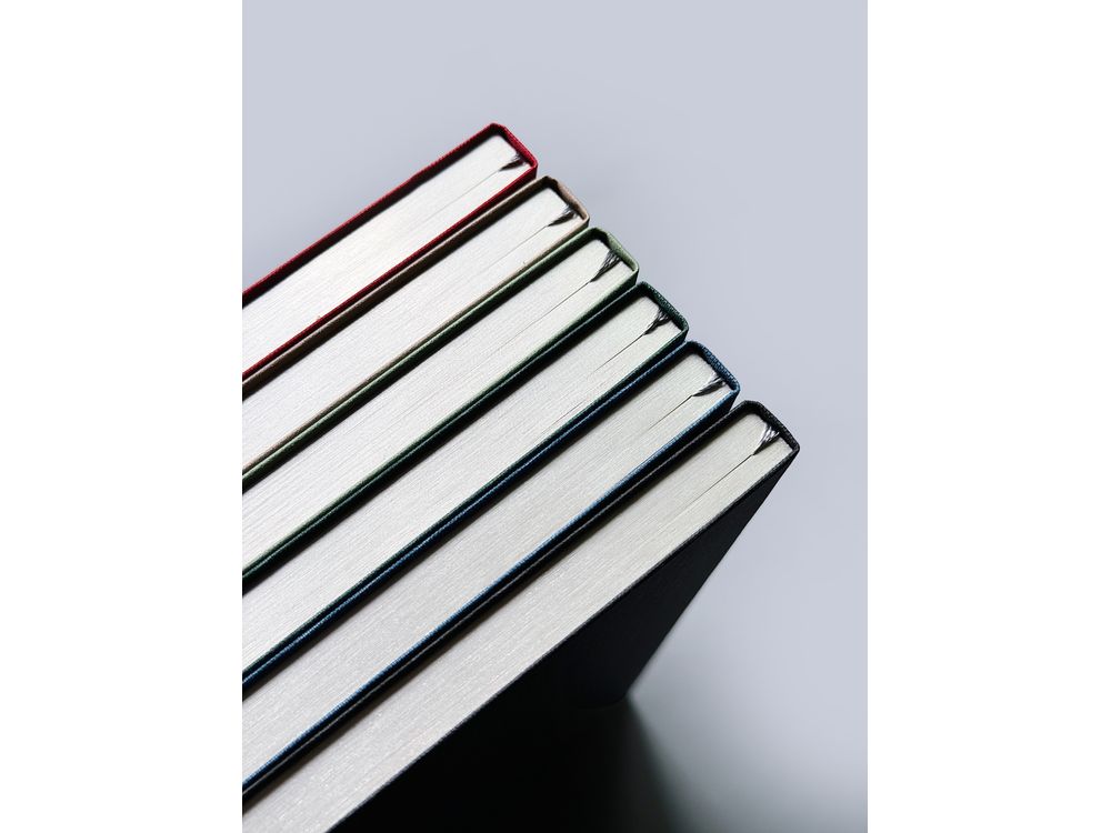 Kunisawa Find Edge Notebook - A5 - Nibuao (Dot Grid)