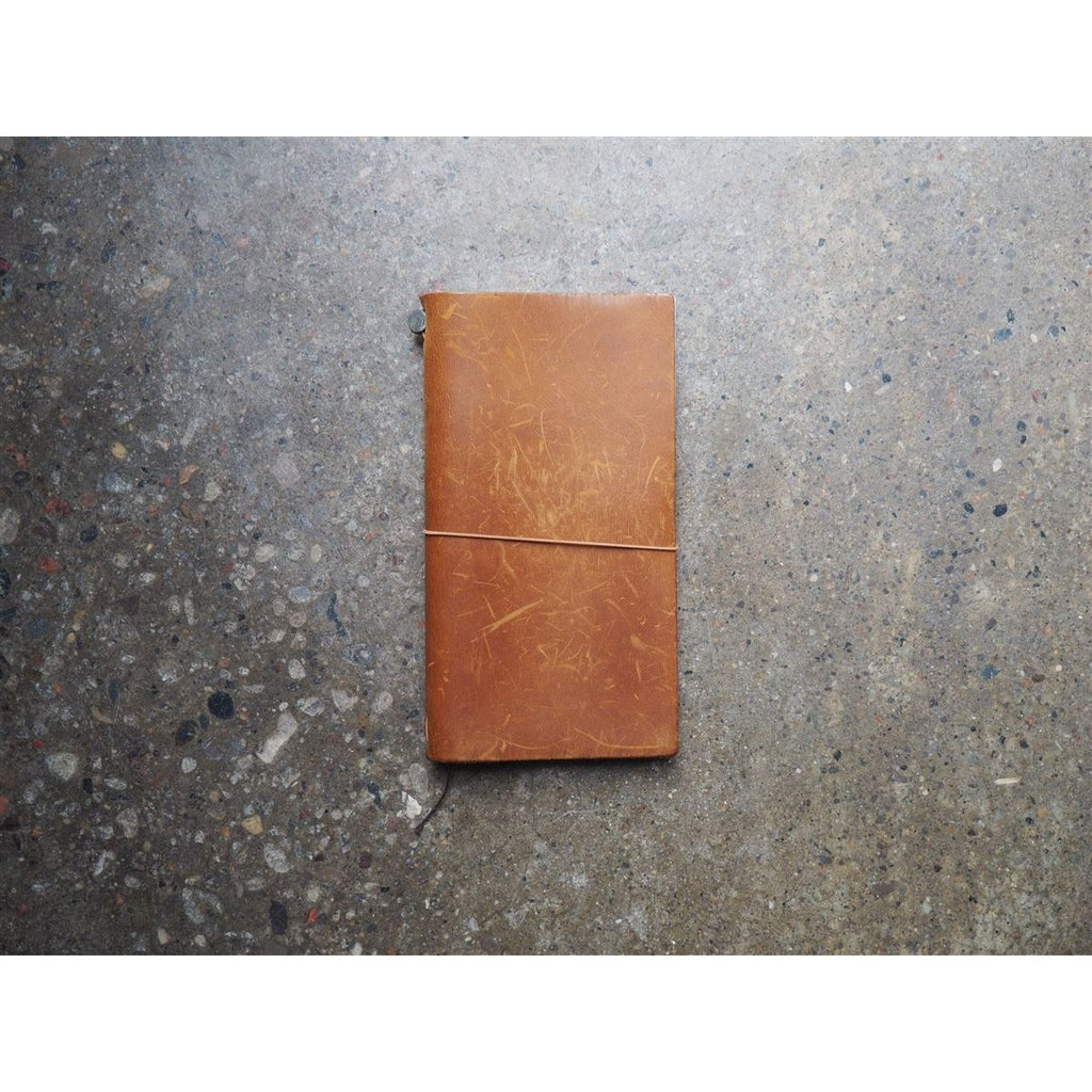 Traveler's Notebook Regular Size - Camel Leather