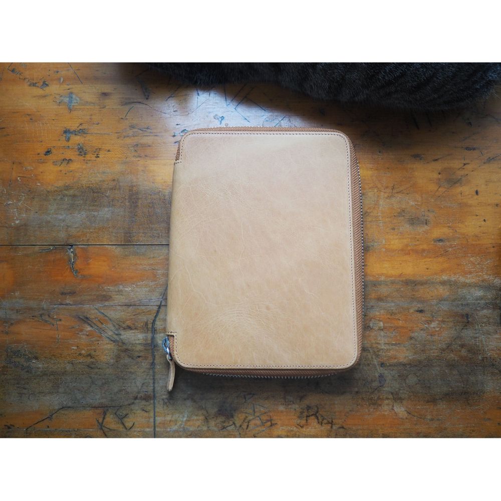 Galen Leather - Leather Zippered A5 Leuchtturm1917 Notebook Folio - Crazy Horse Honey Ochre