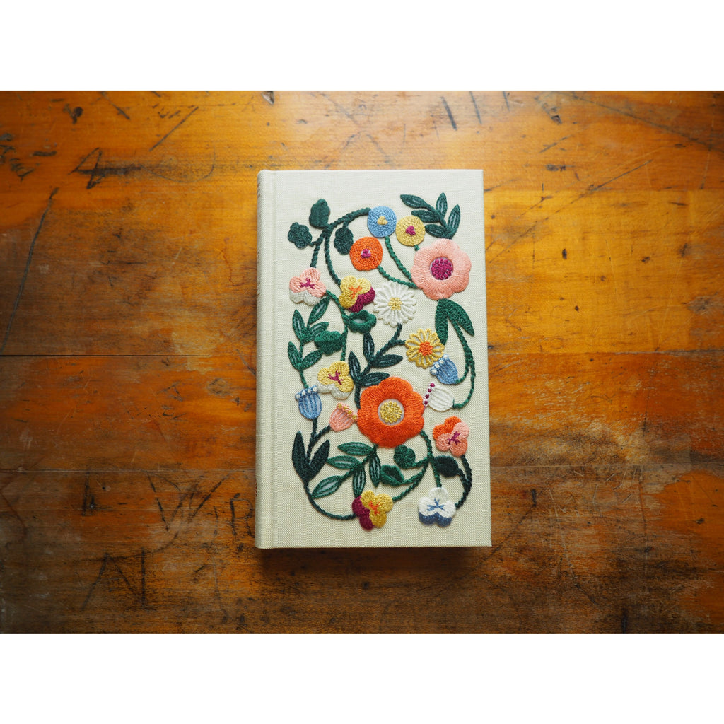 Midori 5 Years Diary - Embroidery Flower Beige