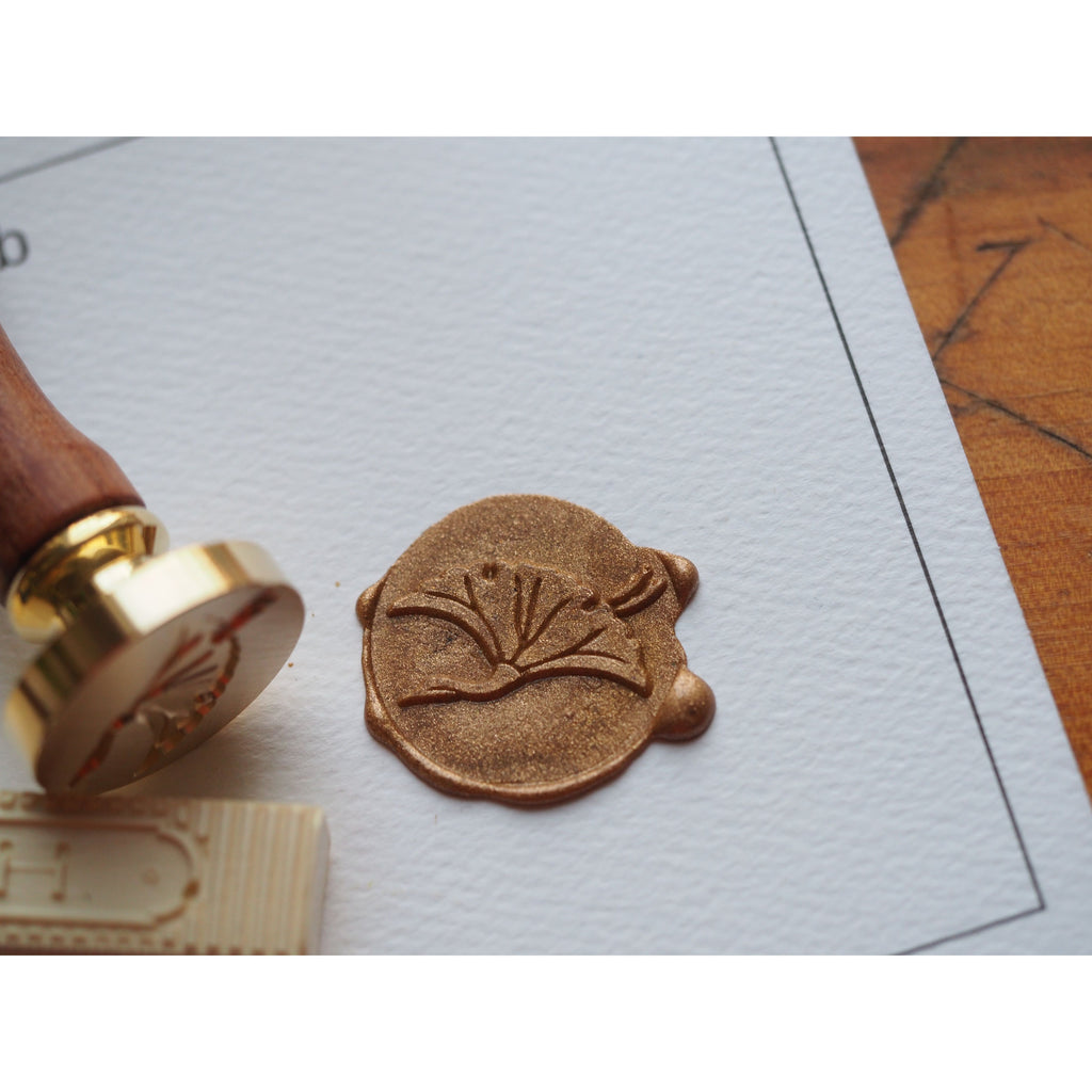 Backtozero Brass Seal with Handle - Japanese Kamon Icho Ginkgo Crane