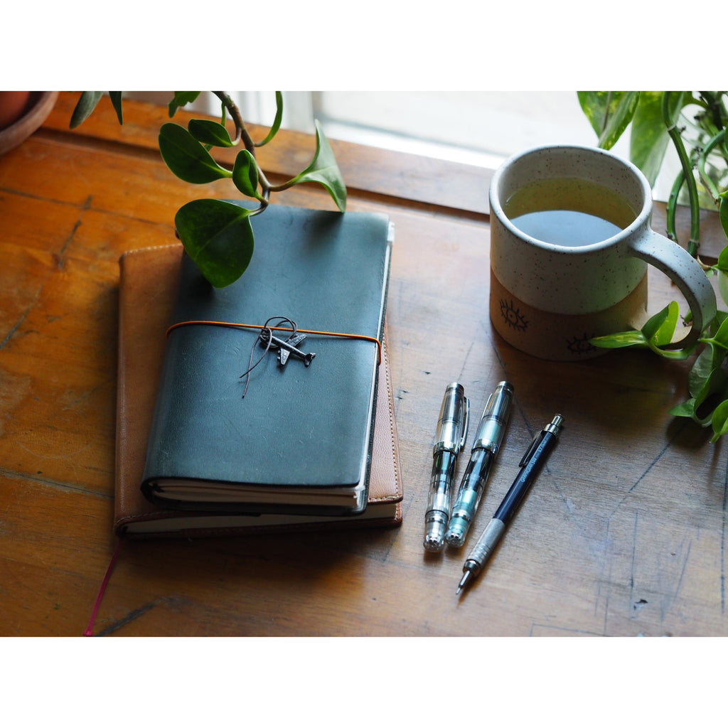 Traveler's Notebook Regular Size - Blue Leather