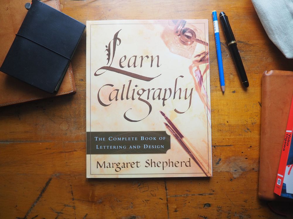 Calligraphy & Lettering: A Maker's Guide by Victoria and Albert Museum ...