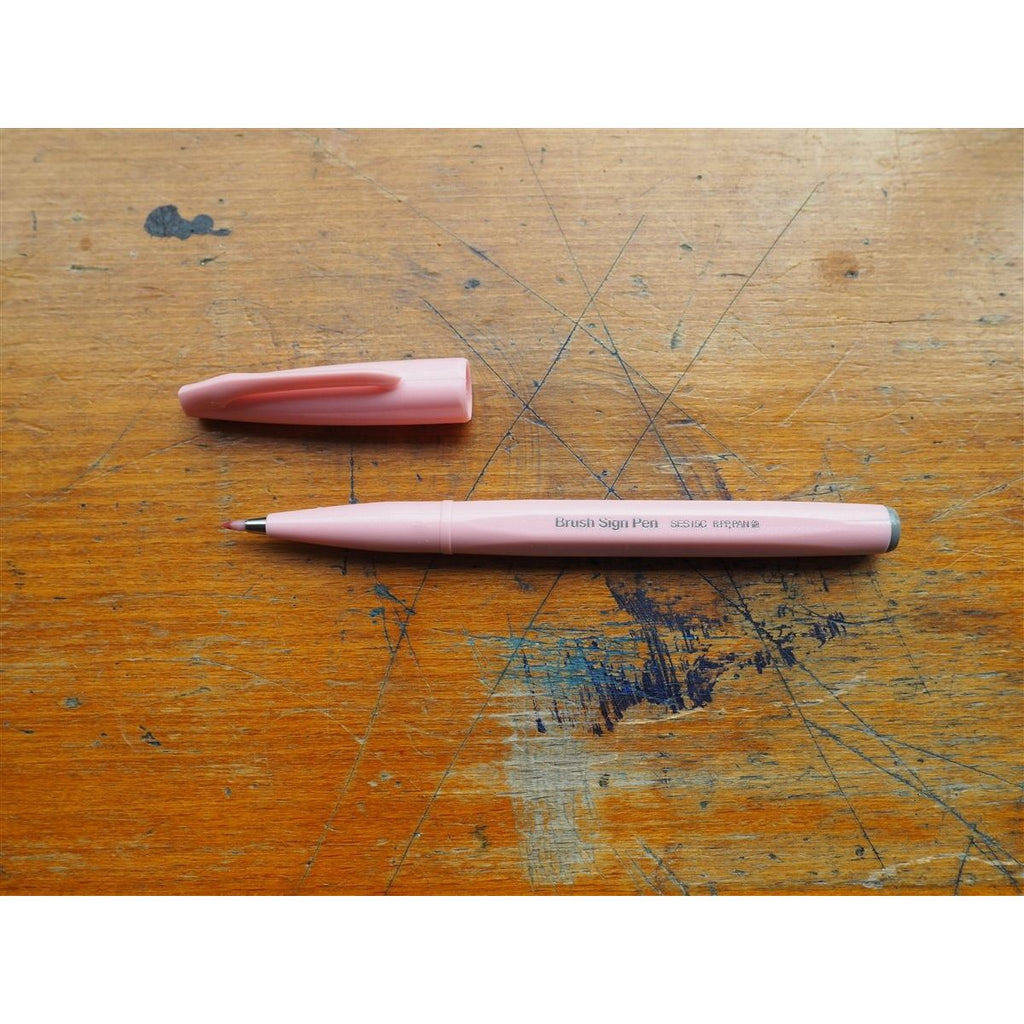 Pentel Brush Sign Pen - Pale Pink