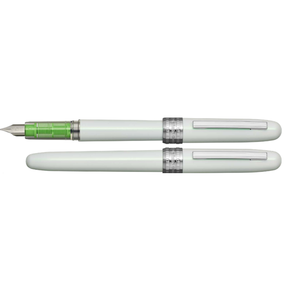 Platinum Plaisir Fountain Pen - Color of the Year 2022 - Healing Green